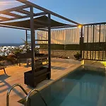 Havuzlu Ve Jakuzili Full Eşyalı Lüks *