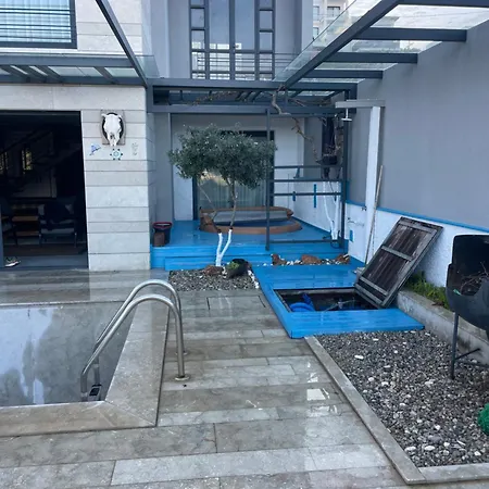 Villa Havuzlu Ve Jakuzili Full Esyali Lueks *
