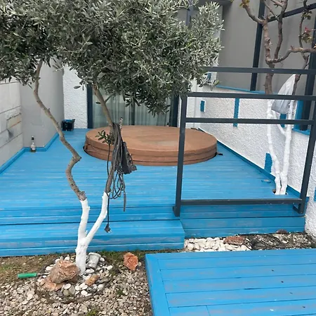 Villa Havuzlu Ve Jakuzili Full Esyali Lueks