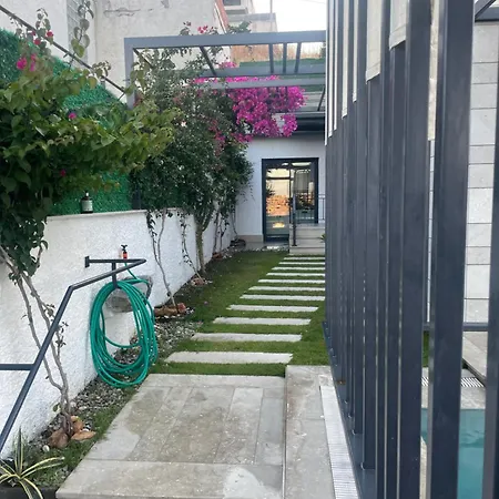 Havuzlu Full Esyali Lueks Villa